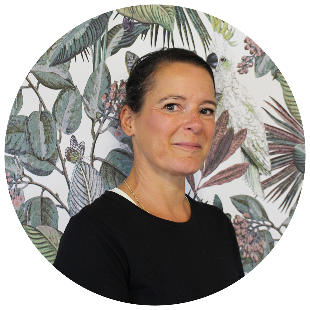 Simone Caspritz - Pilates Instructor